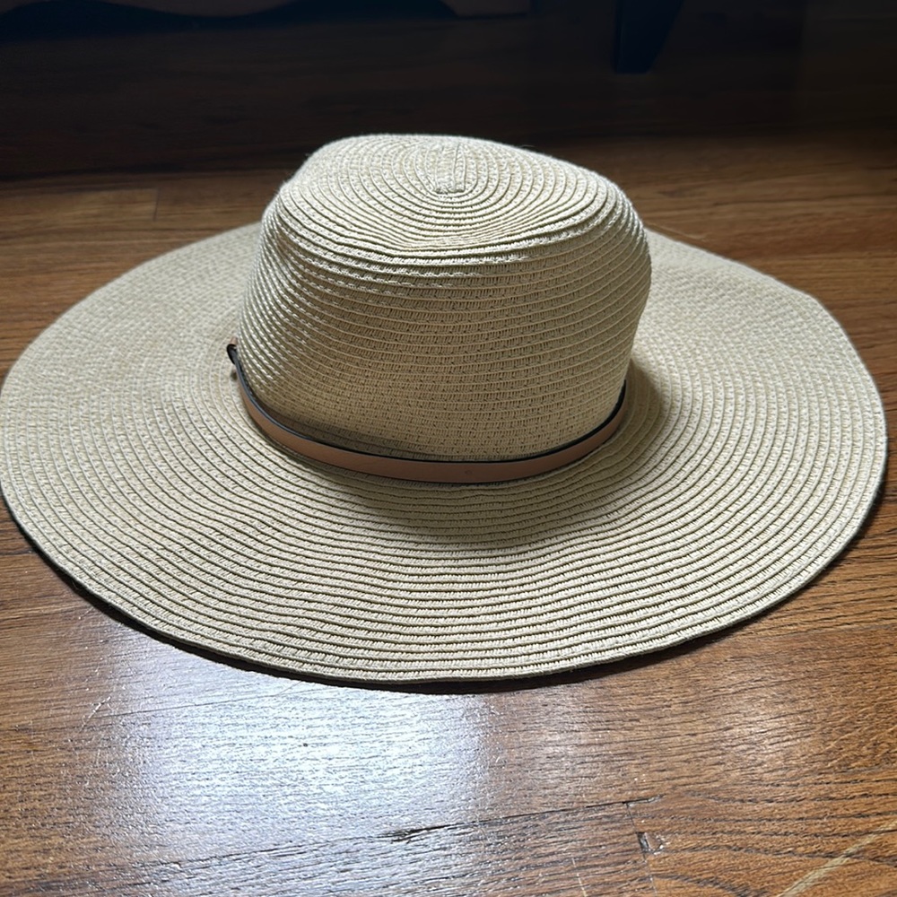 Banana republic beach hat